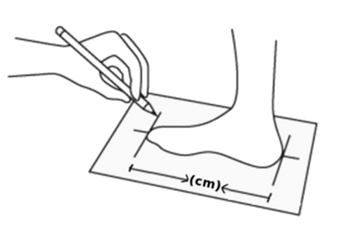 Dibuja una línea en una hoja de papel y coloca el pie en la línea