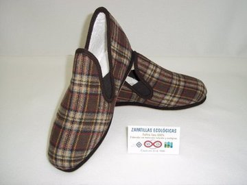 Modelo 17 - Marrón Cuadros