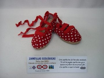 Modelo 20 - Roja con lunares Modelo 20 - Roja con lunares